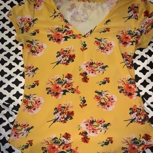Rue21 Soft Golden Yellow Floral Top. S